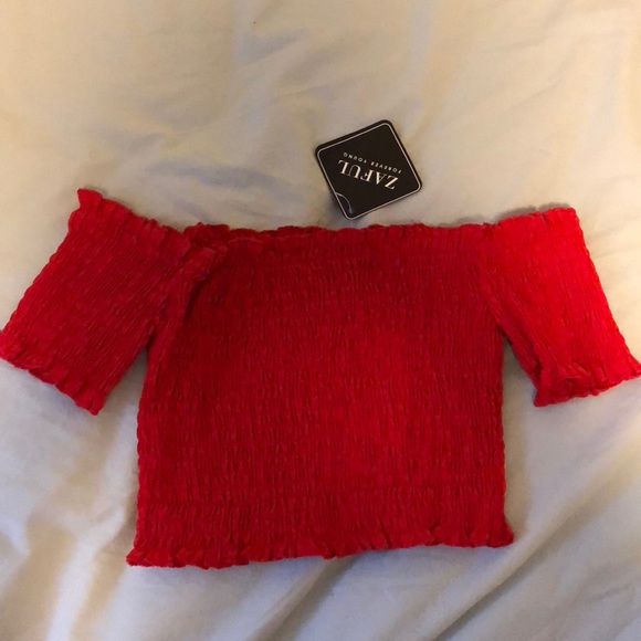 Zaful unworn off the shoulder top - Picture 2 of 4
